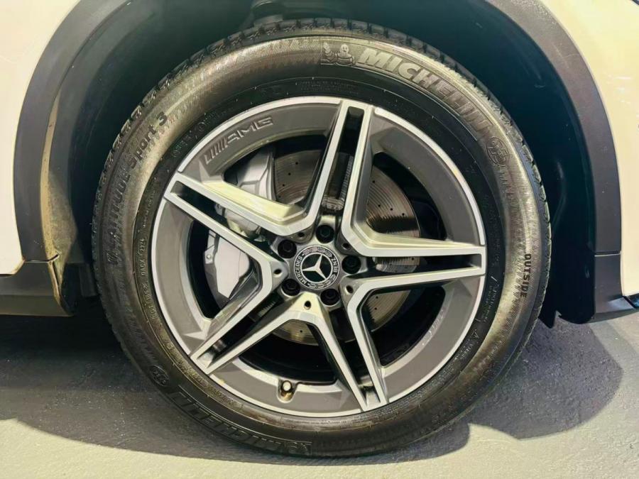 GLC250 4MATIC COUPE AMG - Image 6